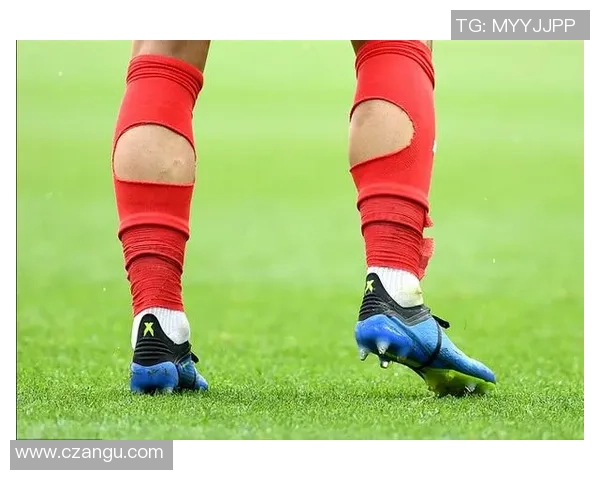 足球框破洞引发的争议与思考：运动精神与规则的碰撞与反思